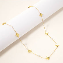 Load image into Gallery viewer, Clover Necklace: White

