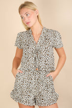 Load image into Gallery viewer, Leopard Printed Woven Top: MOCHA MIX
