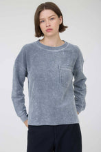Load image into Gallery viewer, WASHED POCKET DETAIL LONG SLEEVE RIB KNIT TOP: CREAM

