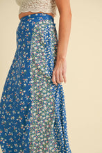 Load image into Gallery viewer, Melanie Skirt: Black Floral
