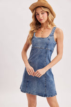 Load image into Gallery viewer, SQUARE NECK SLEEVELESS DENIM DRESS: MED.WASH
