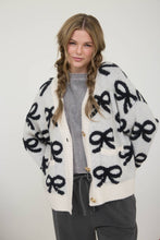 Load image into Gallery viewer, BOW PATTERN BUTTON DOWN KNIT CARDIGAN: HEATHER GREY

