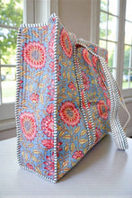 Load image into Gallery viewer, Vacation Haze Floral Tote Bag
