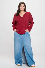 Load image into Gallery viewer, PLUS SOLID NOTCH NECK KNIT TOP: BURGUNDY

