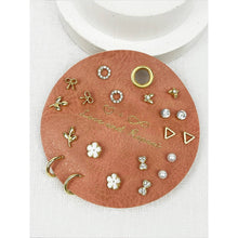 Load image into Gallery viewer, Minimalist Everyday Earrings: GOLD / ONE

