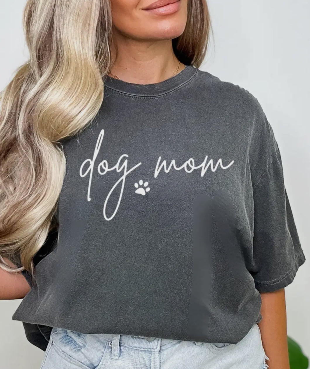 Dog mom tee