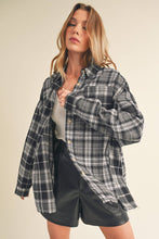 Load image into Gallery viewer, Noelle Flannel Shirt: Oat
