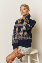Load image into Gallery viewer, HOLIDAY BEAR MOTIF CREW NECK KNIT SWEATER: NAVY
