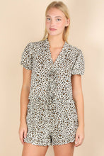 Load image into Gallery viewer, Leopard Printed Woven Top: MOCHA MIX

