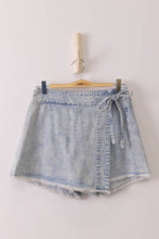 Load image into Gallery viewer, JEAN Washed Denim Skort: LT INDIGO

