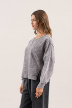 Load image into Gallery viewer, WASHED EXTENDED SHOULDER KNIT TOP: OATMEAL
