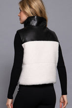 Load image into Gallery viewer, Reversible Faux Leather-Sherpa Contrast Padding Crop Vest: BLK-black
