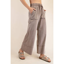 Load image into Gallery viewer, MINERAL WASHED WIDE LEG PANT: Mocha
