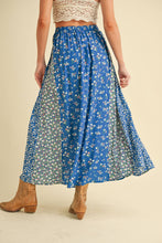 Load image into Gallery viewer, Melanie Skirt: Black Floral
