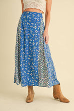 Load image into Gallery viewer, Melanie Skirt: Black Floral
