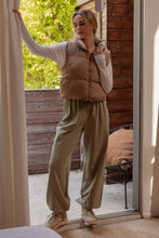 Load image into Gallery viewer, REVERSIBLE ZIP UP CROPPED PUFFER VEST: HUNTER GREEN
