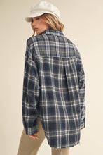 Load image into Gallery viewer, Noelle Flannel Shirt: Oat
