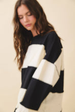 Load image into Gallery viewer, Contrast Panel Long Sleeve Slouchy Top: Pineapple Navy / Contemporary
