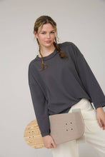 Load image into Gallery viewer, CREW NECK RIBBED LONG SLEEVE KNIT TOP : OATMEAL
