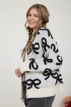 Load image into Gallery viewer, BOW PATTERN BUTTON DOWN KNIT CARDIGAN: HEATHER GREY
