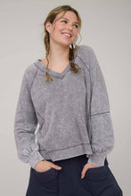Load image into Gallery viewer, WASHED V NECK EXPOSED SEAM LONG SLEEVE KNIT TOP: INDIGO BLUE
