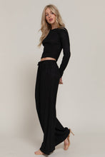 Load image into Gallery viewer, Long Sleeve Crew Neck Top: Wine
