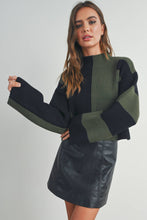 Load image into Gallery viewer, Color Block Mock Turtleneck Sweater: NAVY / IVORY
