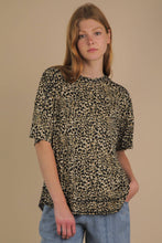 Load image into Gallery viewer, Oversized Leopard Printed Knit Top: MOCHA
