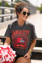 Load image into Gallery viewer, Kansas City Football Vintage Tee: Pepper
