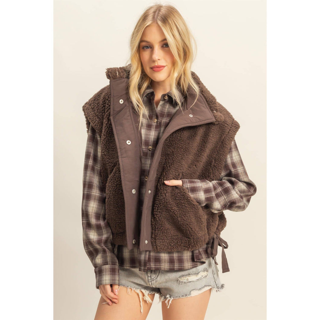 Cozy Sherpa Vest Jacket with Tie-Up Side Details: BROWN