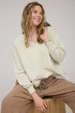 Load image into Gallery viewer, WASHED V NECK EXPOSED SEAM LONG SLEEVE KNIT TOP: INDIGO BLUE
