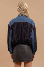 Load image into Gallery viewer, CONTRAST DROP SHOULDER DENIM JACKET: DENIM
