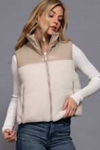 Load image into Gallery viewer, Reversible Faux Leather-Sherpa Contrast Padding Crop Vest: BLK-black
