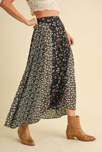 Load image into Gallery viewer, Melanie Skirt: Black Floral
