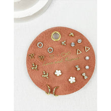 Load image into Gallery viewer, Minimalist Everyday Earrings: GOLD / ONE
