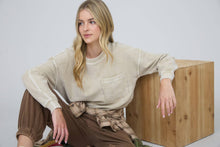 Load image into Gallery viewer, WASHED POCKET DETAIL LONG SLEEVE RIB KNIT TOP: CREAM
