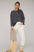 Load image into Gallery viewer, CREW NECK RIBBED LONG SLEEVE KNIT TOP : OATMEAL
