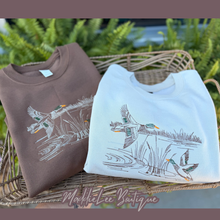 Load image into Gallery viewer, Duck hunt EMB crewneck: Sand / M
