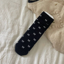 Load image into Gallery viewer, MULTI BOW MID CALF LENGTH SOCKS | Off White
