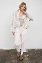 Load image into Gallery viewer, MULTI-PATTERN WESTERN QUILTED ZIP-UP JACKET: KHAKI MULTI
