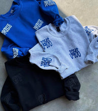 Load image into Gallery viewer, PREORDER Bulldogs Puff Scatter Crewneck
