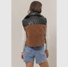 Load image into Gallery viewer, Mocha Sherpa Vest
