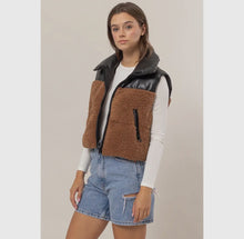 Load image into Gallery viewer, Mocha Sherpa Vest
