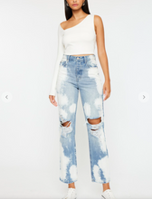 Load image into Gallery viewer, High Rise 90’s Boyfriend jeans SKUKCBFJ
