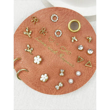 Load image into Gallery viewer, Minimalist Everyday Earrings: GOLD / ONE
