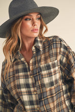 Load image into Gallery viewer, Noelle Flannel Shirt: Oat
