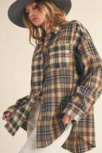 Load image into Gallery viewer, Noelle Flannel Shirt: Oat
