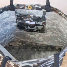 Load image into Gallery viewer, Camo Tote Bag   Gray/Black   20x14x6
