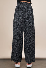 Load image into Gallery viewer, Leopard Print &amp; Solid Wide Leg Pleated Pants: MOCHA LEOPARD

