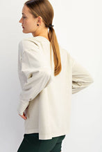 Load image into Gallery viewer, PIGMENT WASHED COTTON V-NECK TOP: Regency Green
